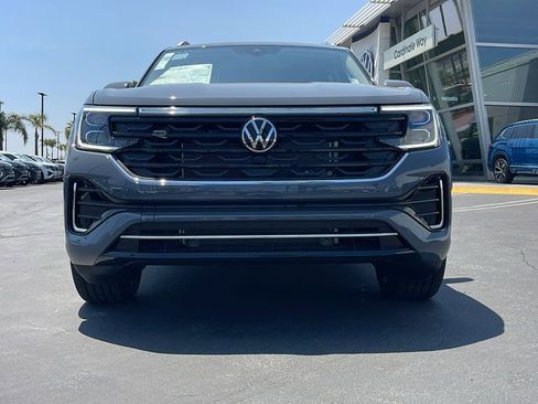 New 2025 Volkswagen Atlas SEL Premium R-Line image 4