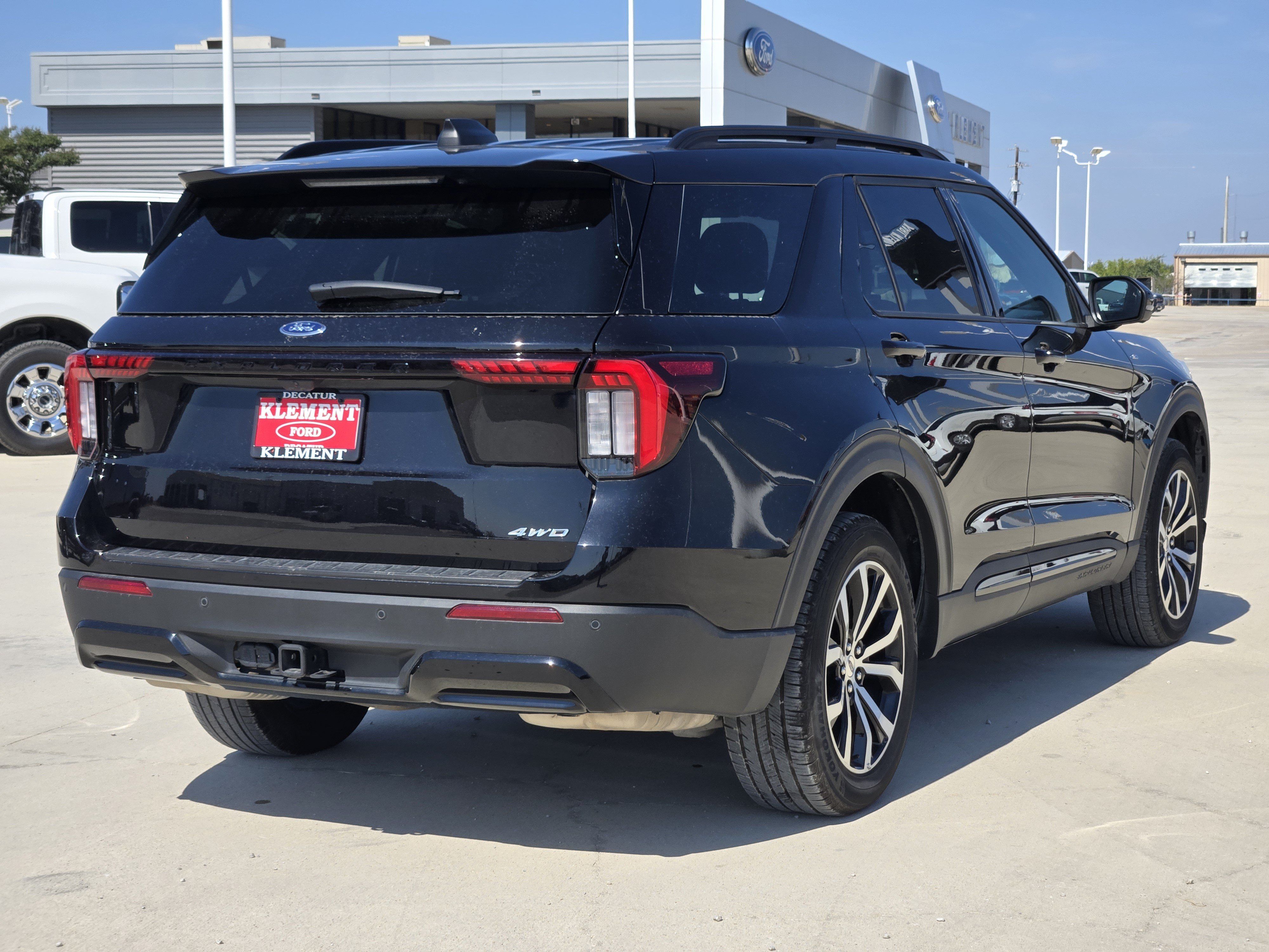 Used 2025 Ford Explorer ST-Line AWD/4WD image 6