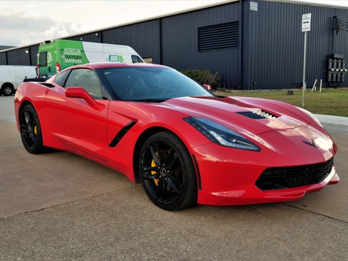 Used 2015 Chevrolet Corvette Stingray Coupe w/ 2LT Preferred Equipment Group image 4