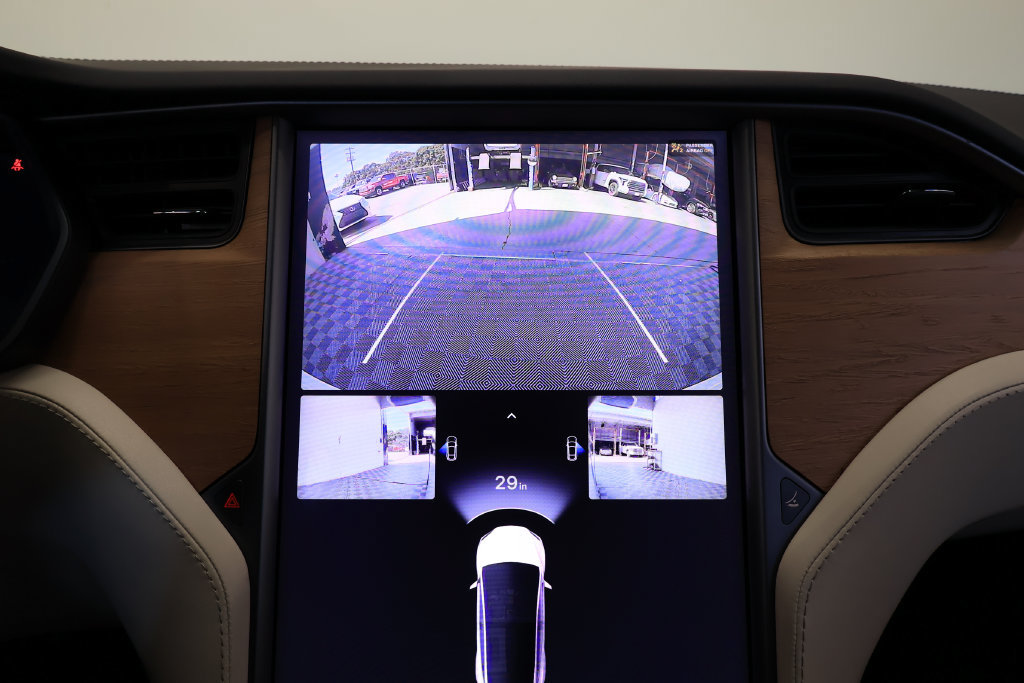 Used 2020 Tesla Model X Performance AWD/4WD image 28