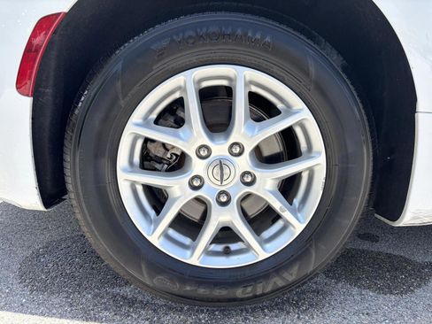 Used 2021 Chrysler Voyager LX image 46