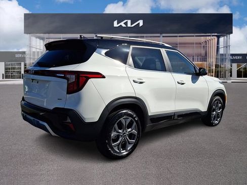 Used 2024 Kia Seltos S AWD/4WD image 6