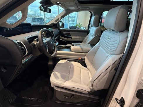 New 2025 Ford Expedition Max Platinum w/ Platinum Ultimate Package image 15
