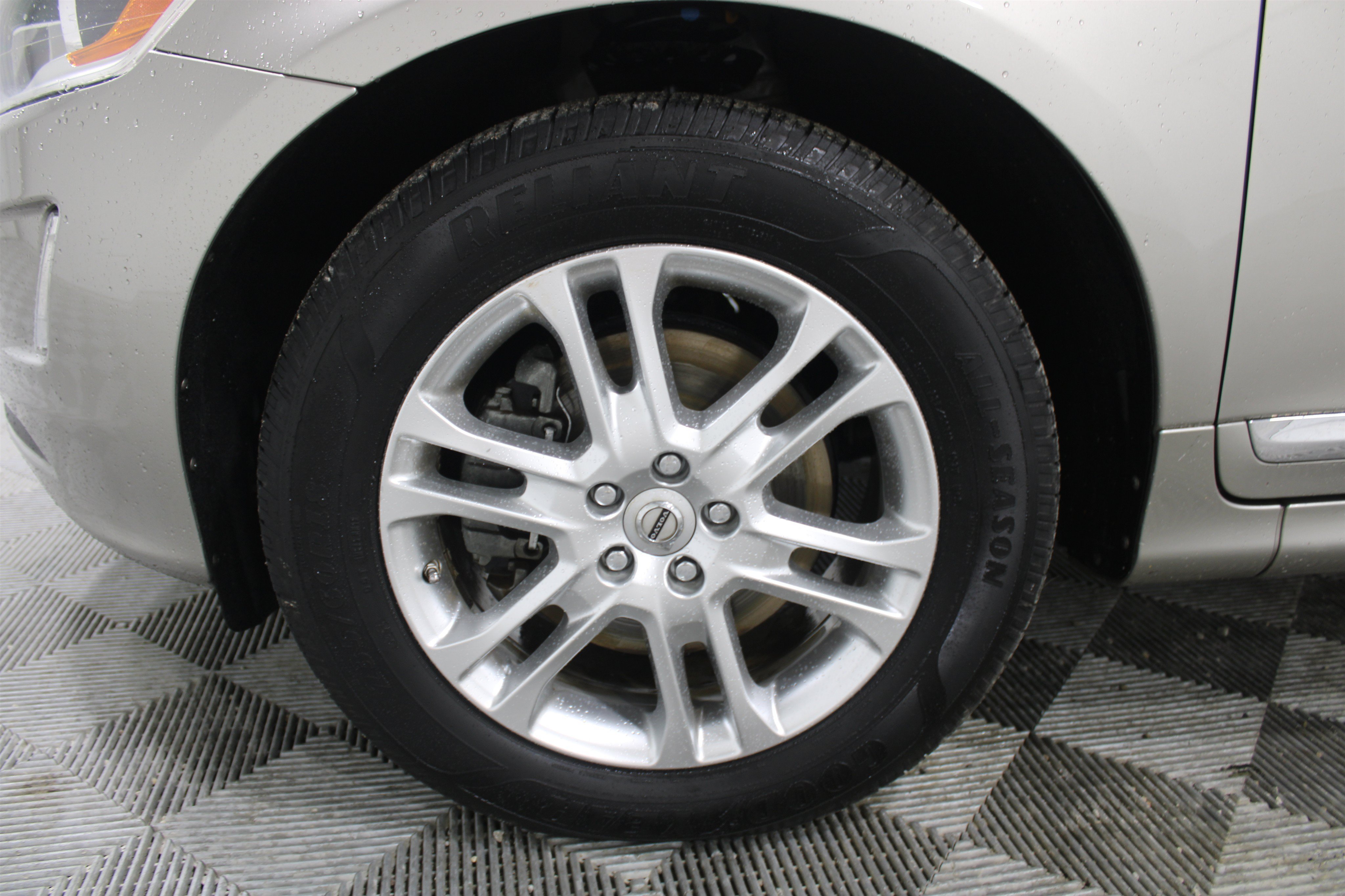 Used 2015 Volvo XC60 T5 Premier Plus FWD image 9
