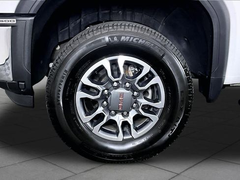 Certified 2025 GMC Sierra 3500 SLE w/ SLE Value Package AWD/4WD image 11