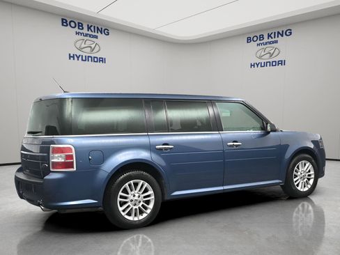 Used 2019 Ford Flex SEL FWD image 11