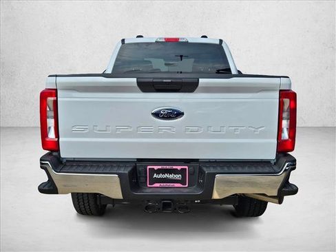 New 2026 Ford F250 XLT w/ FX4 Off-Road Package image 8