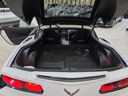 Used 2019 Chevrolet Corvette Stingray Coupe w/ Battery Protection Package RWD image 12
