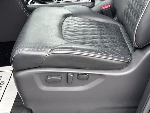 Used 2024 INFINITI QX80 Sensory w/ All-Season Package AWD/4WD image 17