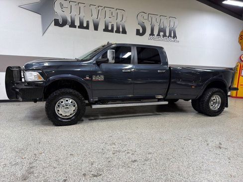 Used 2015 RAM 3500 Laramie w/ Convenience Group image 4