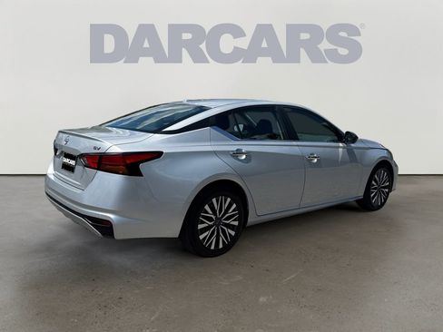 Used 2024 Nissan Altima 2.5 SV FWD image 7