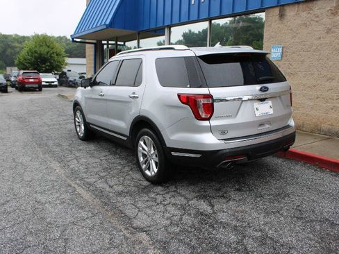 Used 2018 Ford Explorer Limited FWD image 5