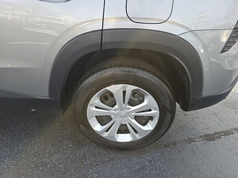 Used 2024 Chevrolet Trax LS image 4