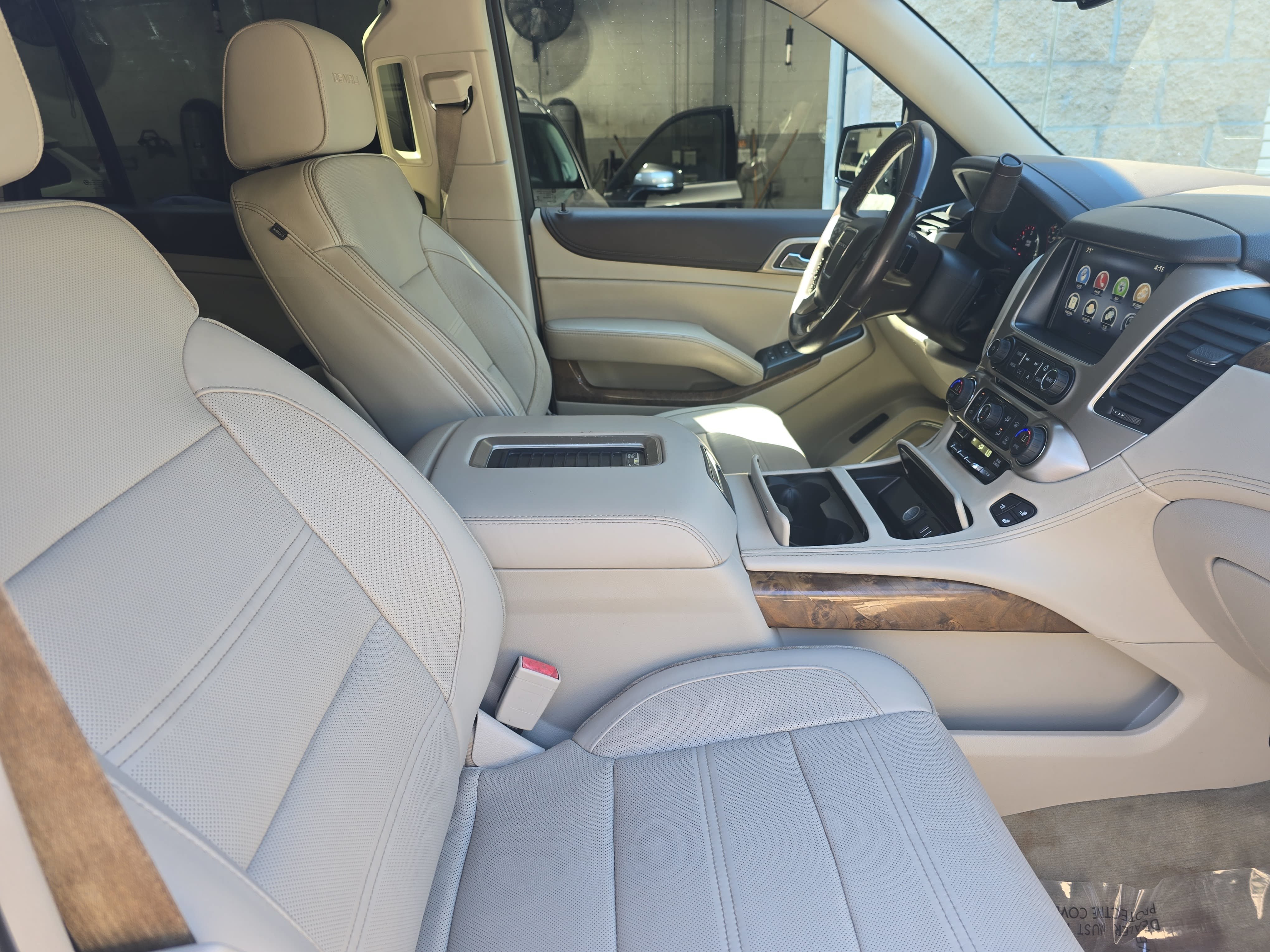 Used 2015 GMC Yukon Denali RWD image 10