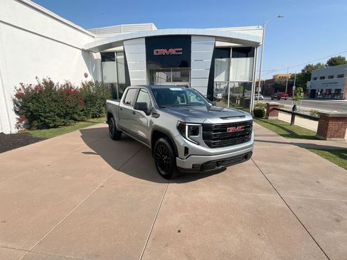 Used 2025 GMC Sierra 1500 Pro w/ Graphite Edition AWD/4WD image 1