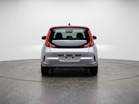 Used 2025 Kia Soul LX w/ LX Technology Package image 7