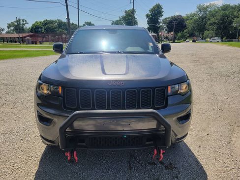 Used 2017 Jeep Grand Cherokee Trailhawk AWD/4WD image 7