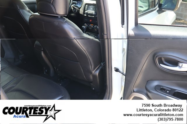 Used 2015 Jeep Renegade Limited AWD/4WD image 30