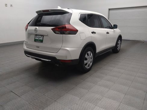 Used 2018 Nissan Rogue S image 9