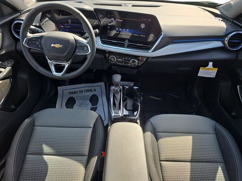 New 2026 Chevrolet Trax LT image 9