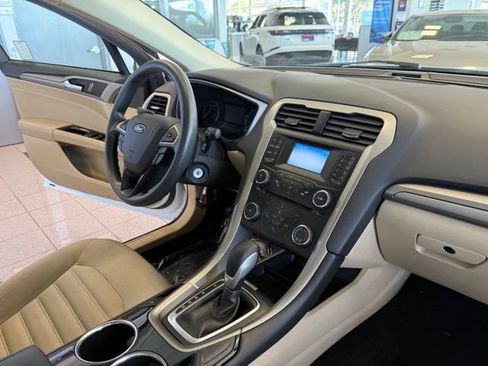 Used 2014 Ford Fusion SE FWD image 27