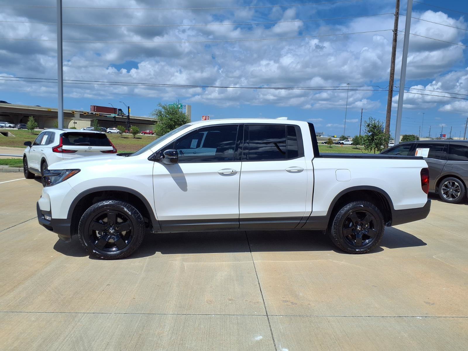Used 2025 Honda Ridgeline Black Edition image 3