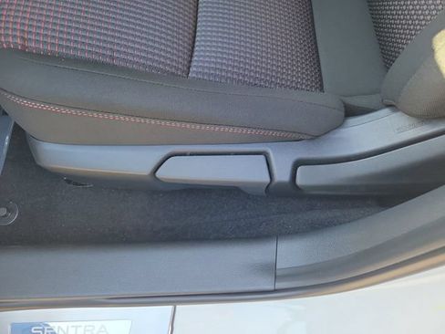 New 2026 Nissan Sentra SR w/ Floor Mat Package FWD image 9
