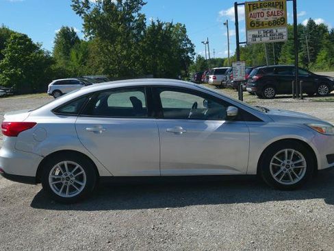 Used 2015 Ford Focus SE FWD image 3