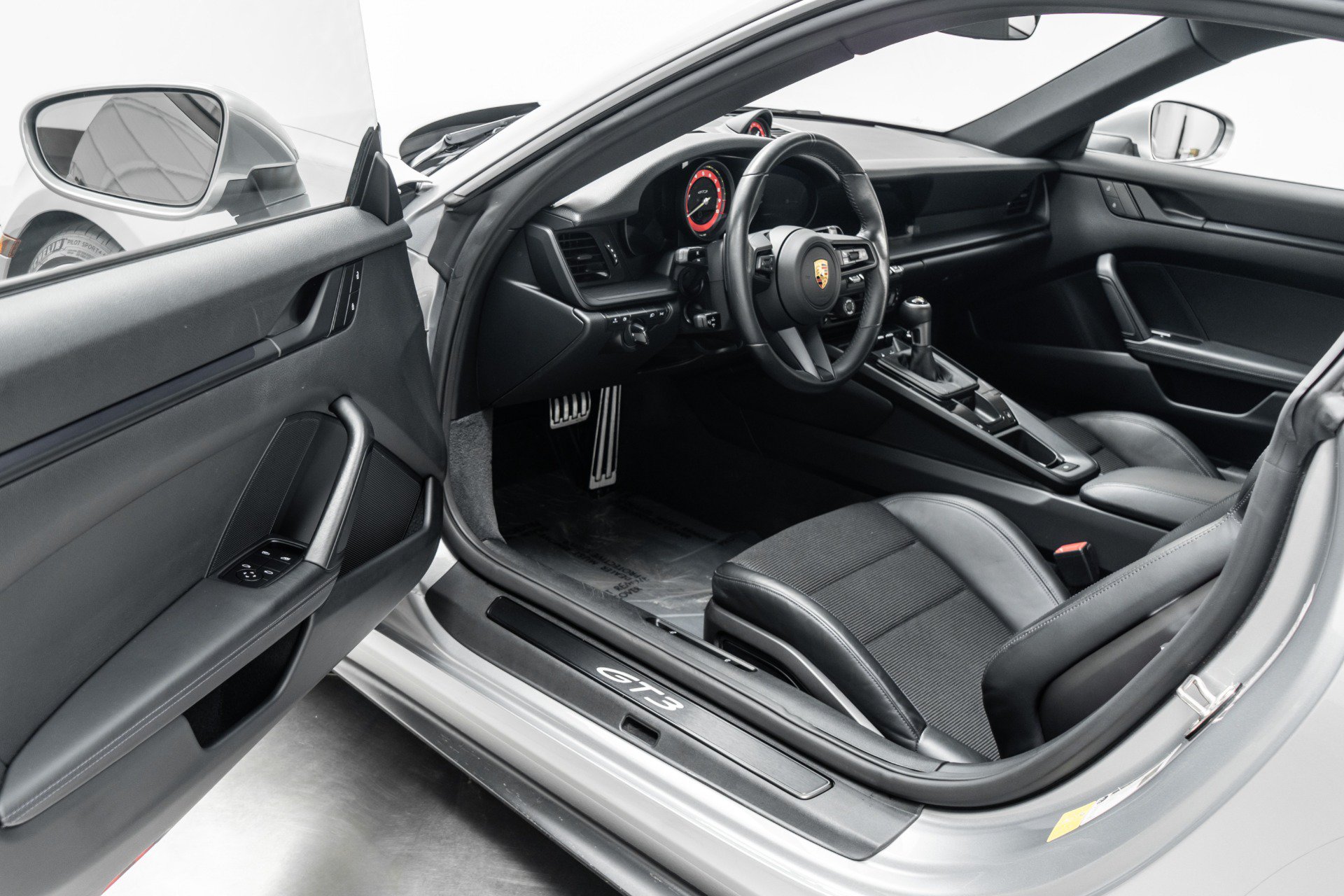 Used 2022 Porsche 911 GT3 RWD image 23