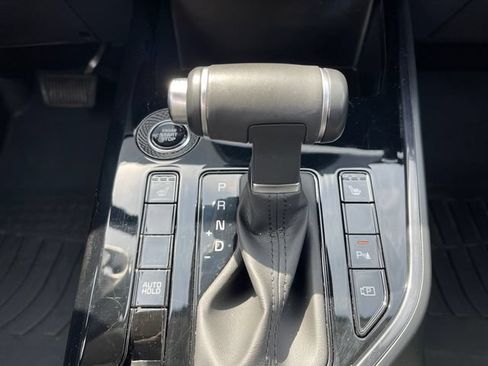 Used 2024 Kia Niro EX FWD image 25
