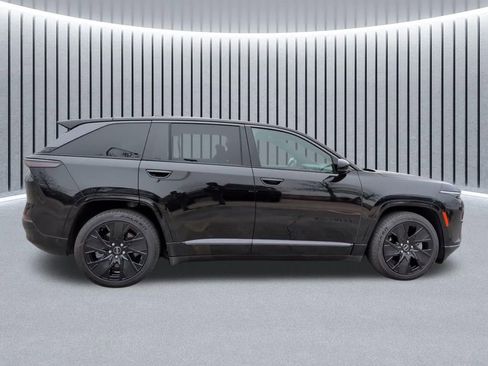 Used 2024 Jeep Wagoneer Launch Edition image 4