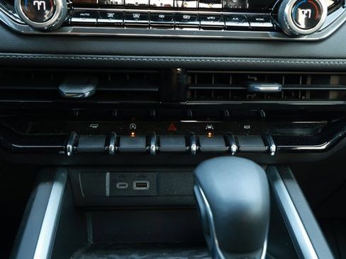 Used 2025 Chevrolet Colorado LT w/ Advanced Trailering Package image 19