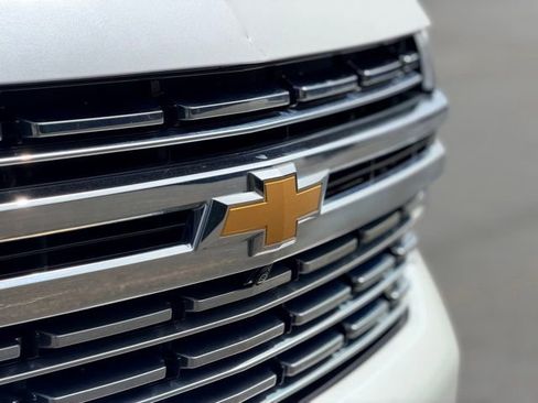 Used 2023 Chevrolet Tahoe Premier w/ Premium Package 2 AWD/4WD image 33