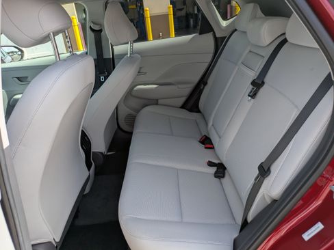 Used 2025 Hyundai Kona SEL FWD image 13