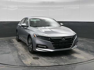 Used 2019 Honda Accord Touring video 2