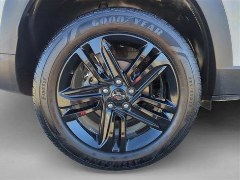 Used 2025 Chevrolet Trax ACTIV w/ Driver Confidence Package image 11
