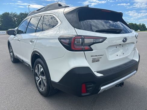 Used 2022 Subaru Outback Touring AWD/4WD image 5