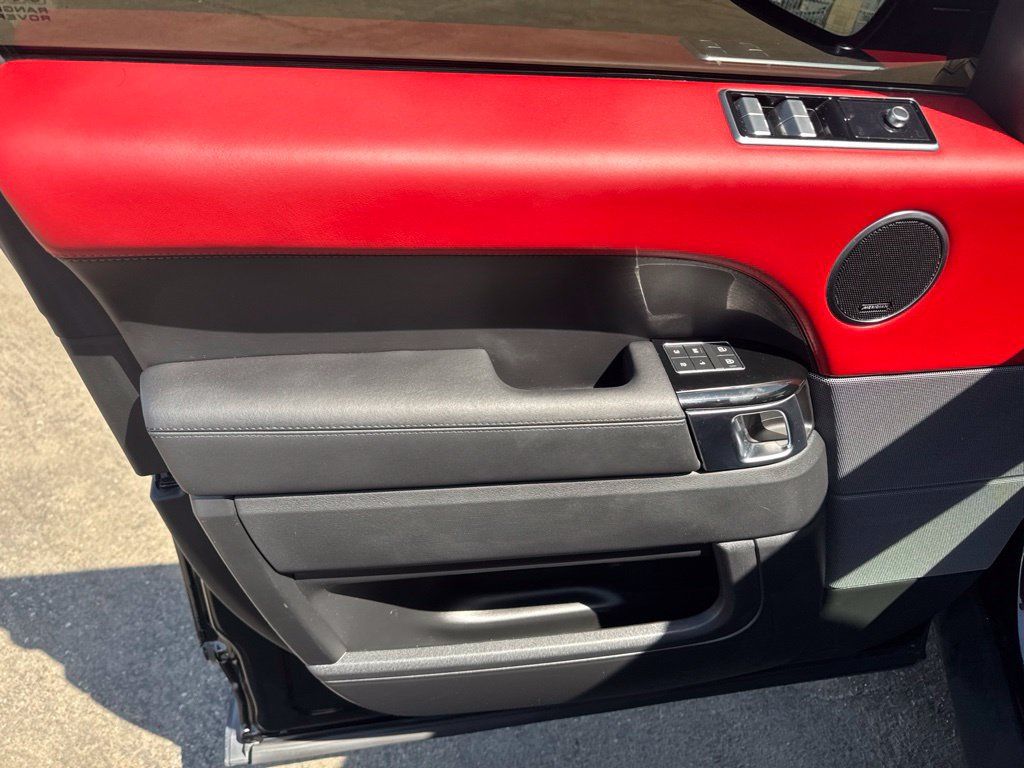 Used 2022 Land Rover Range Rover Sport HST AWD/4WD image 17