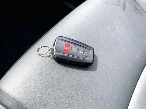 Used 2023 Toyota RAV4 XLE Premium FWD image 15