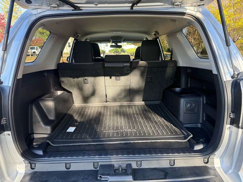 Used 2019 Toyota 4Runner SR5 image 33