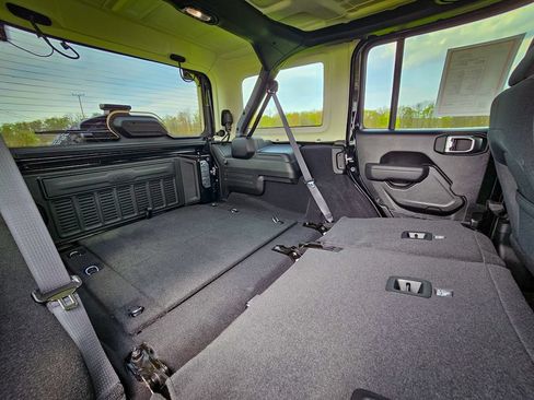 Used 2026 Jeep Wrangler Unlimited Sport AWD/4WD image 33