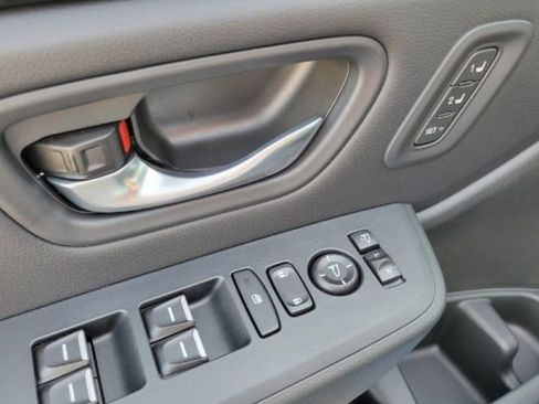 Used 2025 Honda Pilot TrailSport image 35
