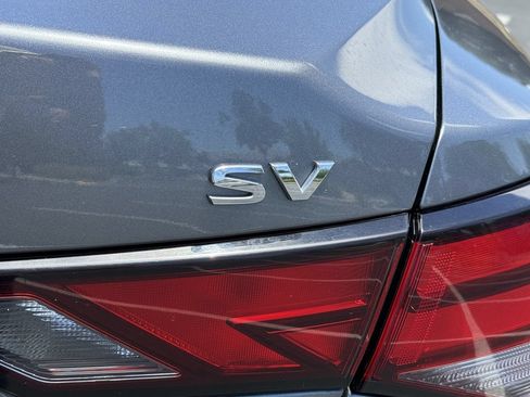 Used 2024 Nissan Sentra SV FWD image 13