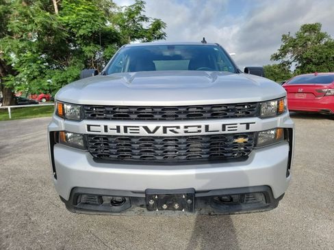Used 2020 Chevrolet Silverado 1500 Custom w/ Custom Value Package RWD image 2