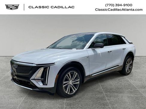 New 2026 Cadillac Lyriq Luxury RWD image 1