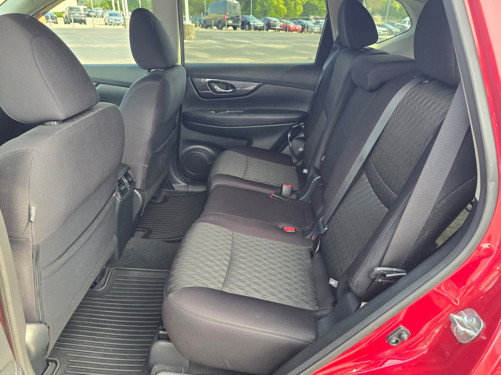 Used 2020 Nissan Rogue SV w/ Sun & Sound Touring Package FWD image 12