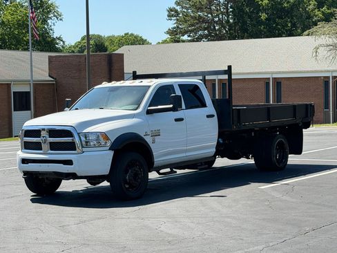 Used 2014 RAM 4500 Tradesman w/ Chrome Appearance Group AWD/4WD image 3
