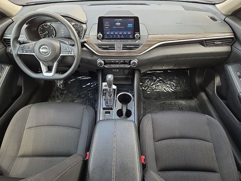 Used 2024 Nissan Altima 2.5 SV AWD/4WD image 18