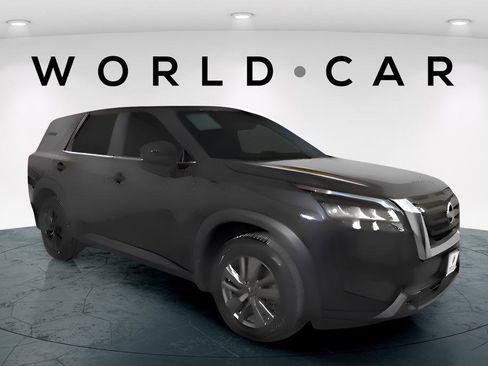 Used 2023 Nissan Pathfinder S image 1