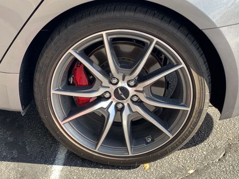 Used 2025 Genesis G70 2.5T image 30